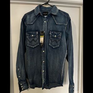 Wrangler Pearl Snap Demin Button Up Size Medium
